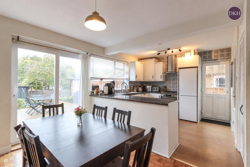 House in Watford - View 4