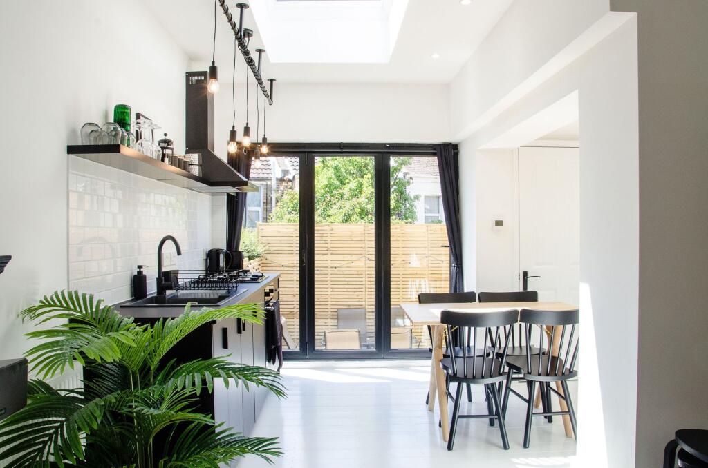 House in Thanet, Margate Old Town, Cliftonville - More