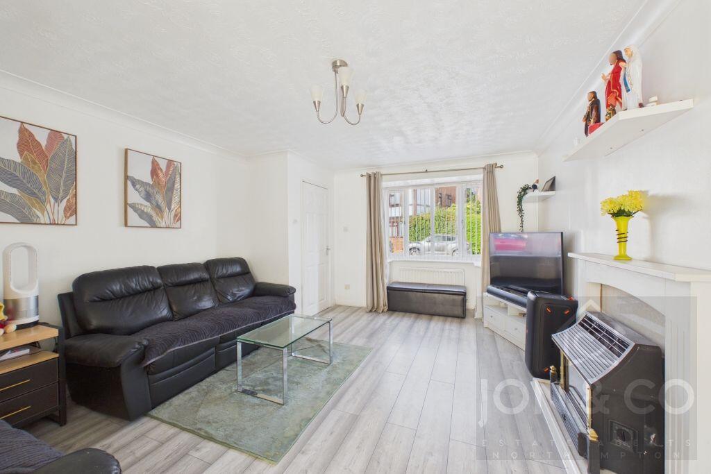 Atlee Close | Spinney Hill | NN3 photo 3
