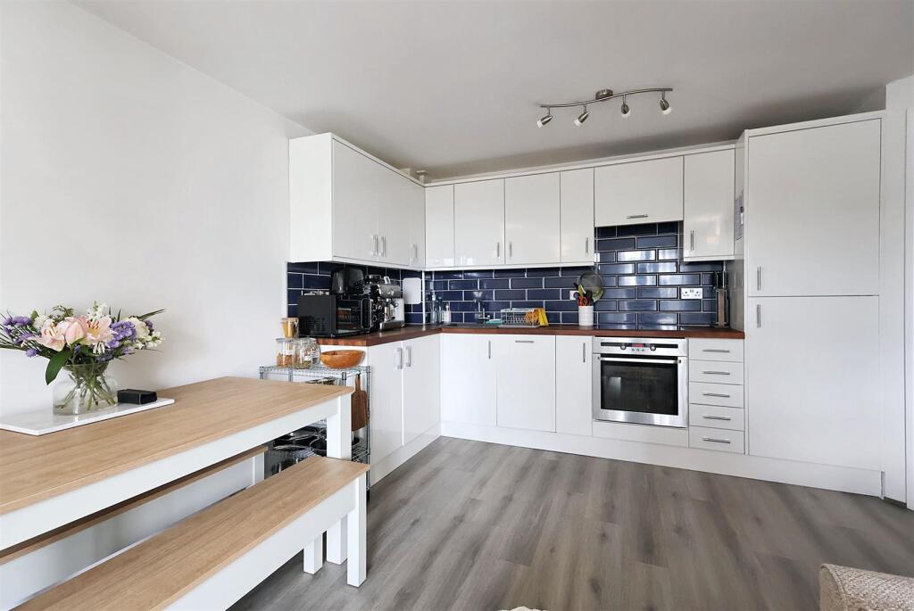 Apartment in Nottingham, Hockley, The Park - View 4