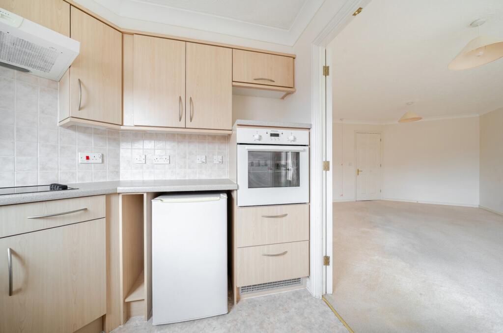 Stockbridge Road, Chichester, PO19 - View 4