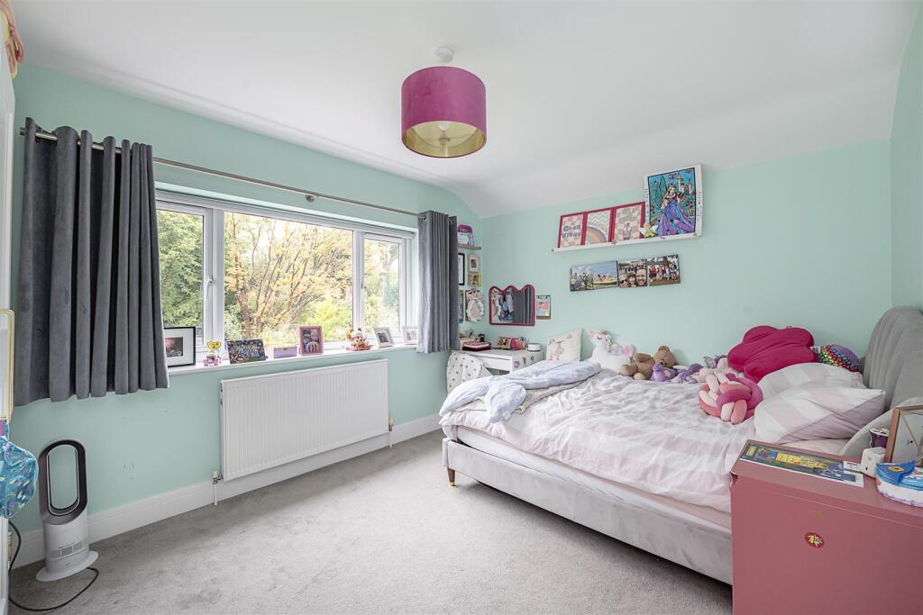 House in Harpenden, Southdown - More