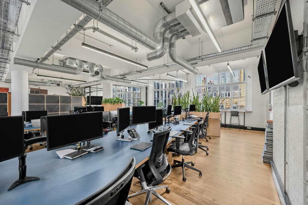 office 10.jpg