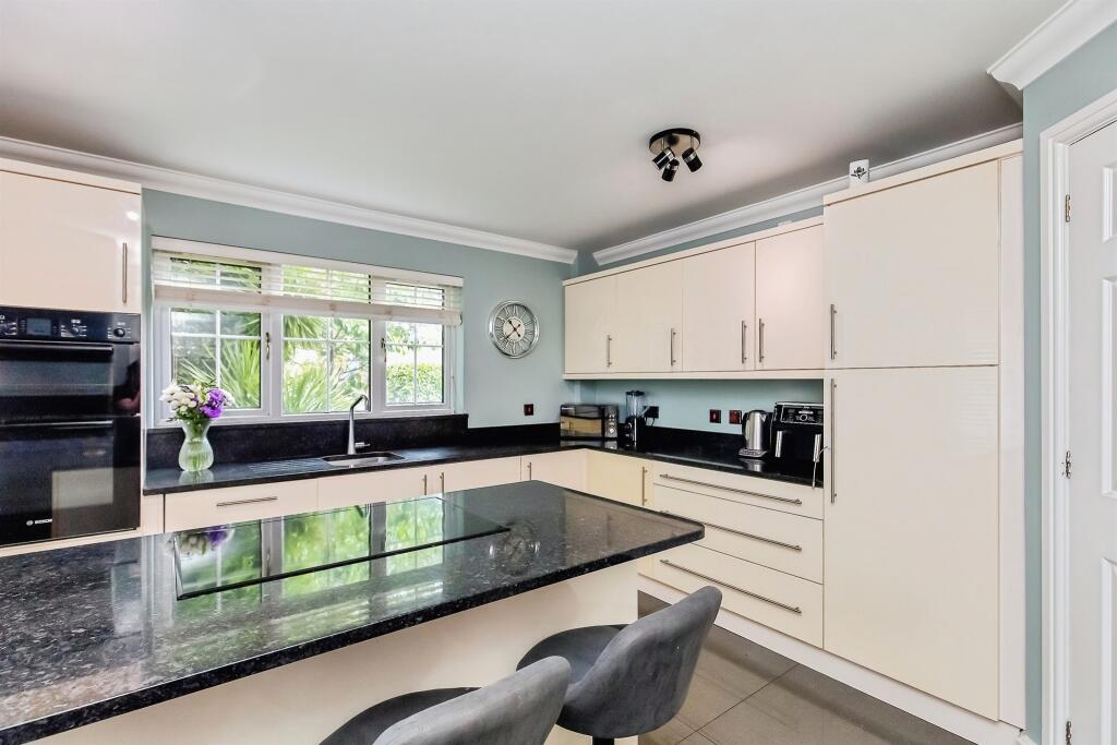 House in Fenland, Benwick - More