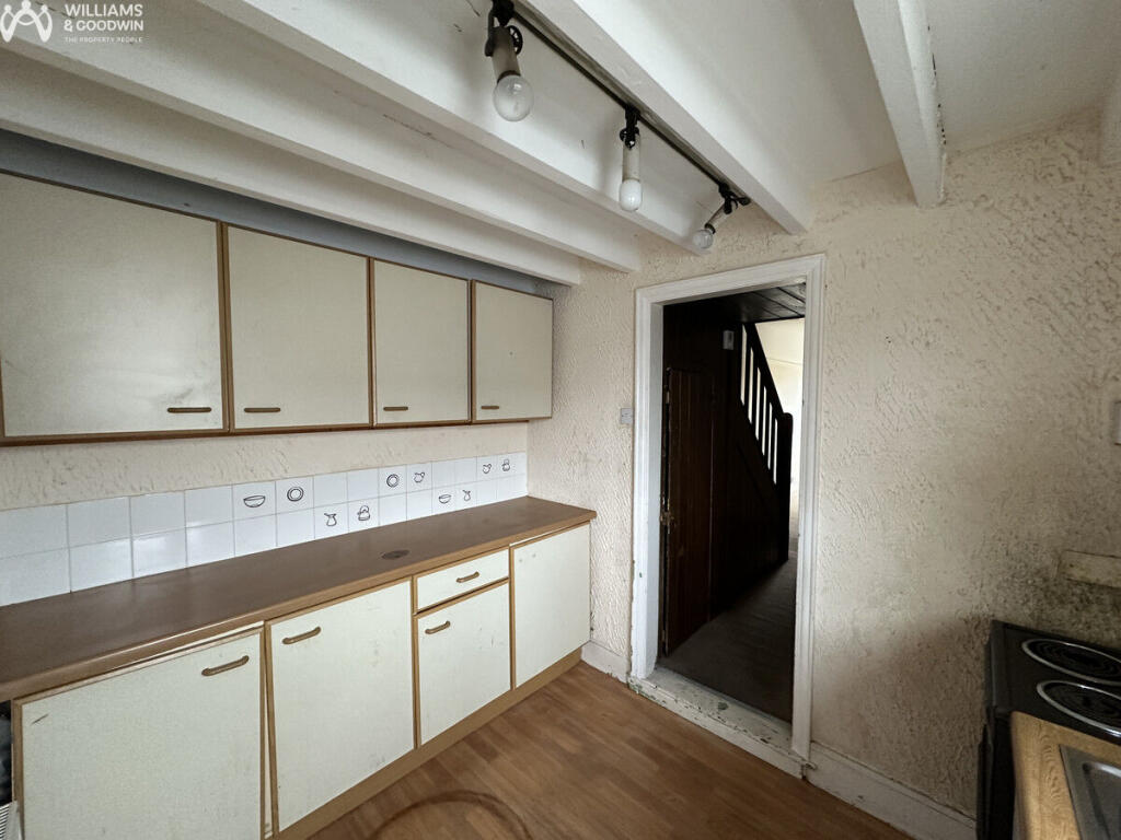 Holyhead Road, Llanfairpwllgwyngyll, Anglesey, LL61 photo 4
