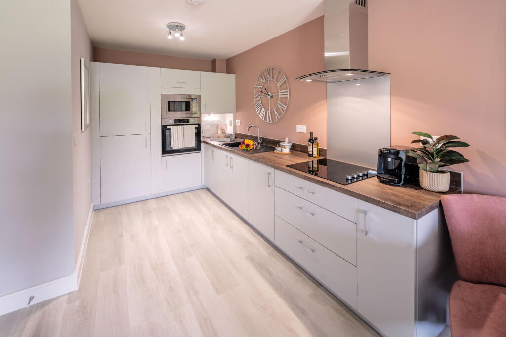 Apartment in Dorchester - More