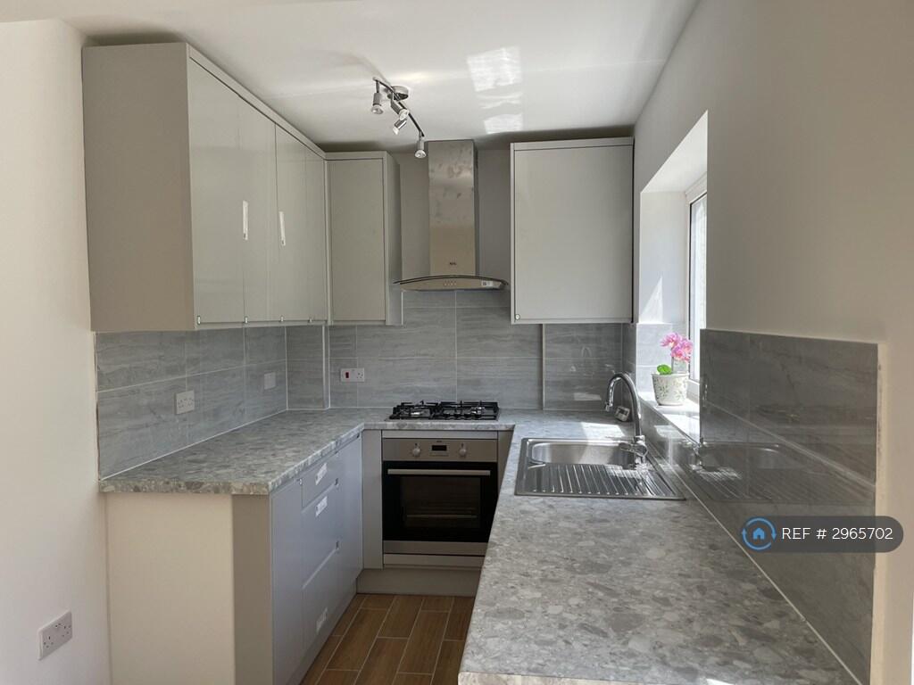 House in London - View 3