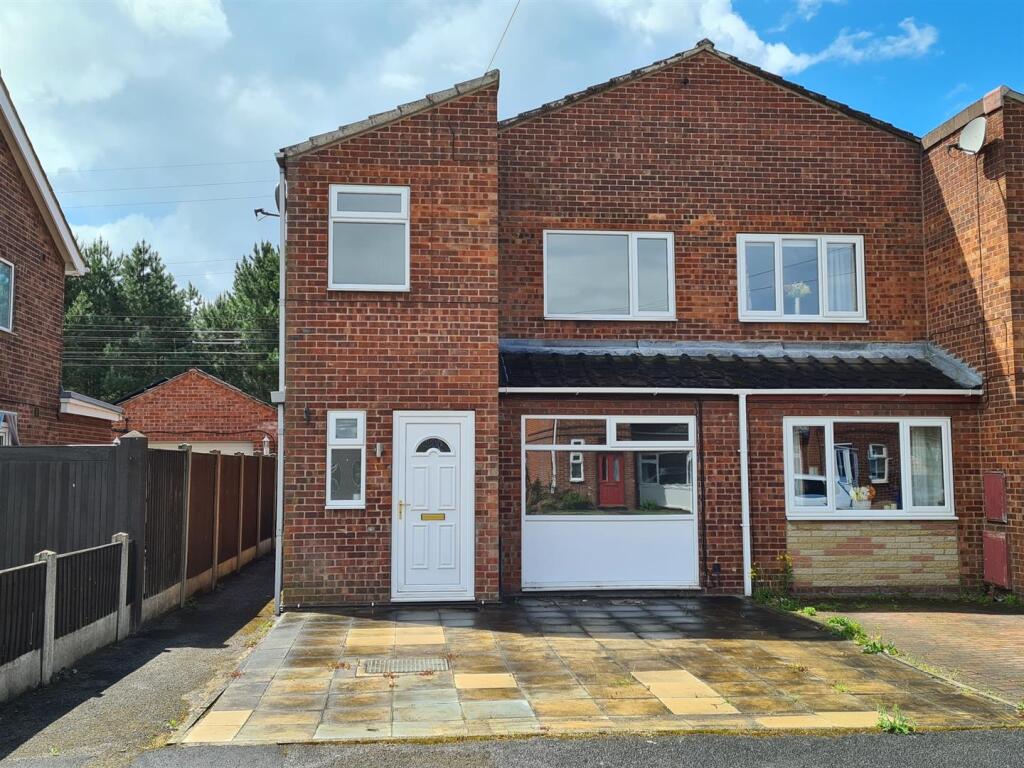 Main image of property: 139 Galway Crescent, Retford DN22 7YR