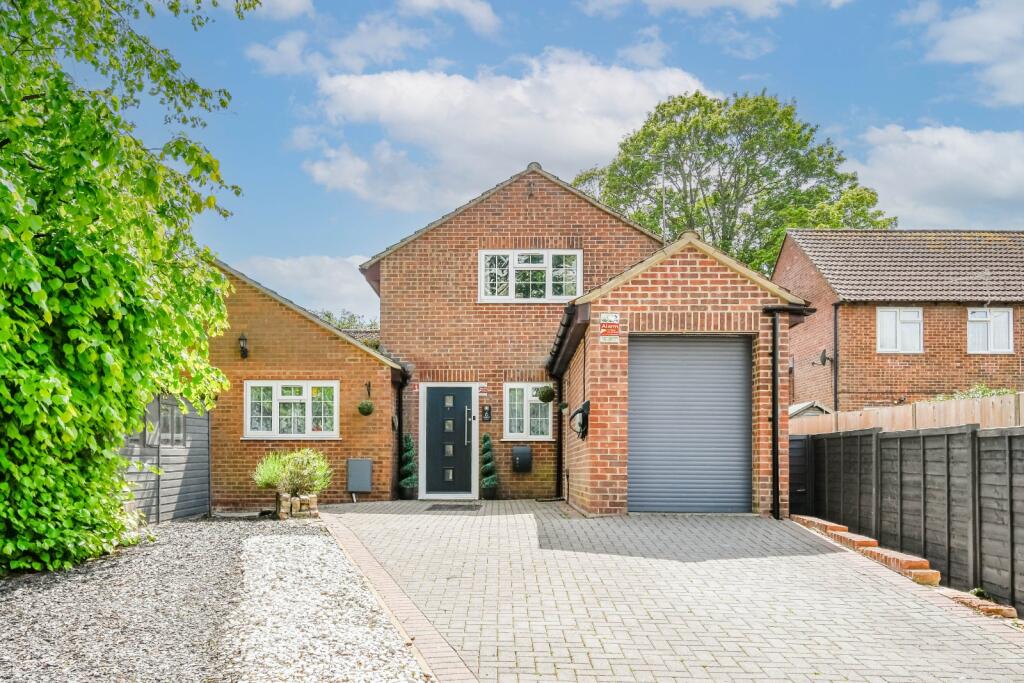 5-bed detached on Atherton Place, Lambourn, RG17, £600,000