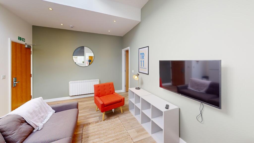 Apartment in Truro - View 2
