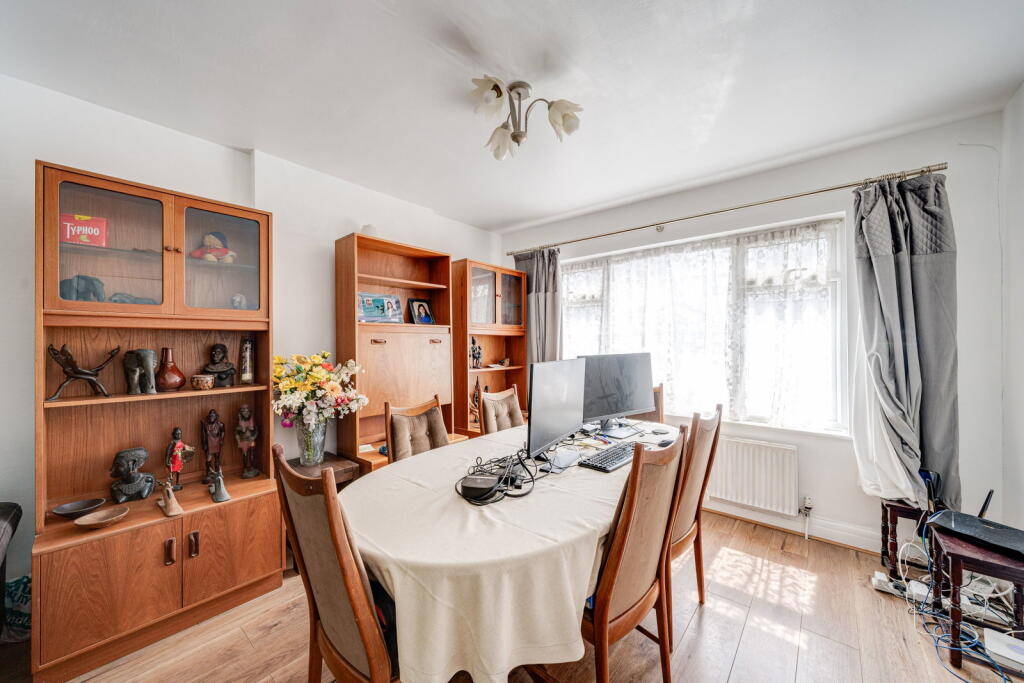 House in London - View 4