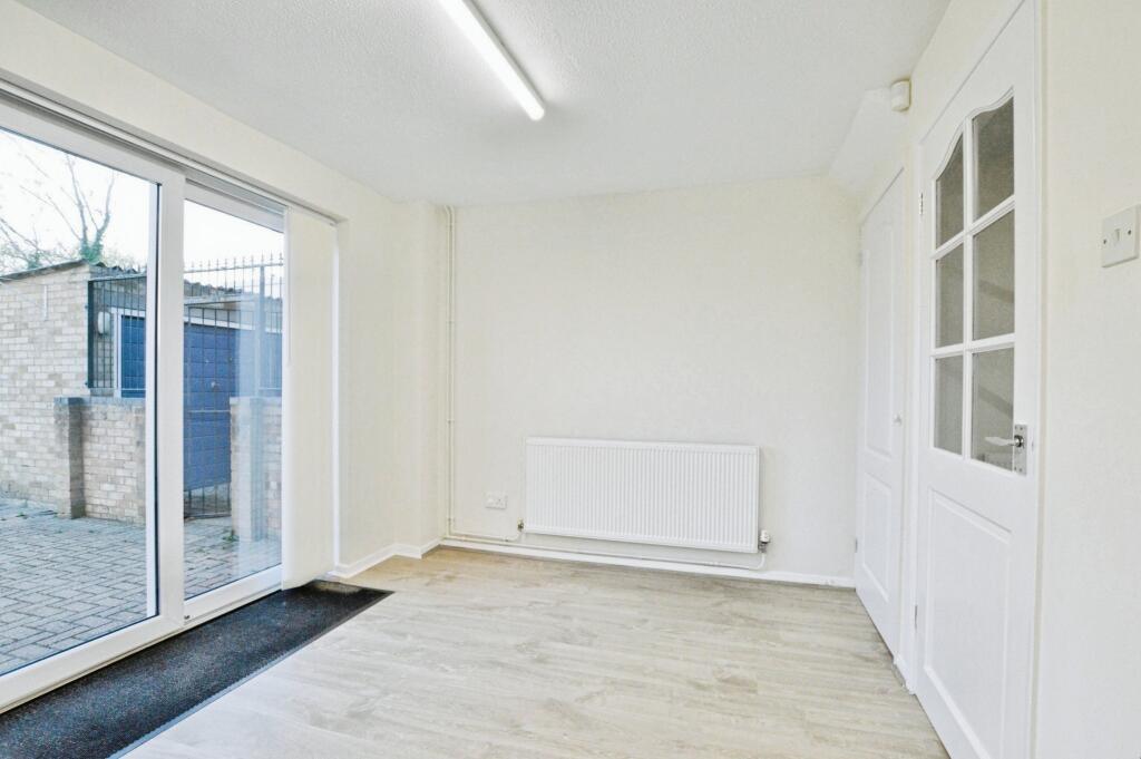 Additional image 4 of Pinewood Close, St Albans, AL4
