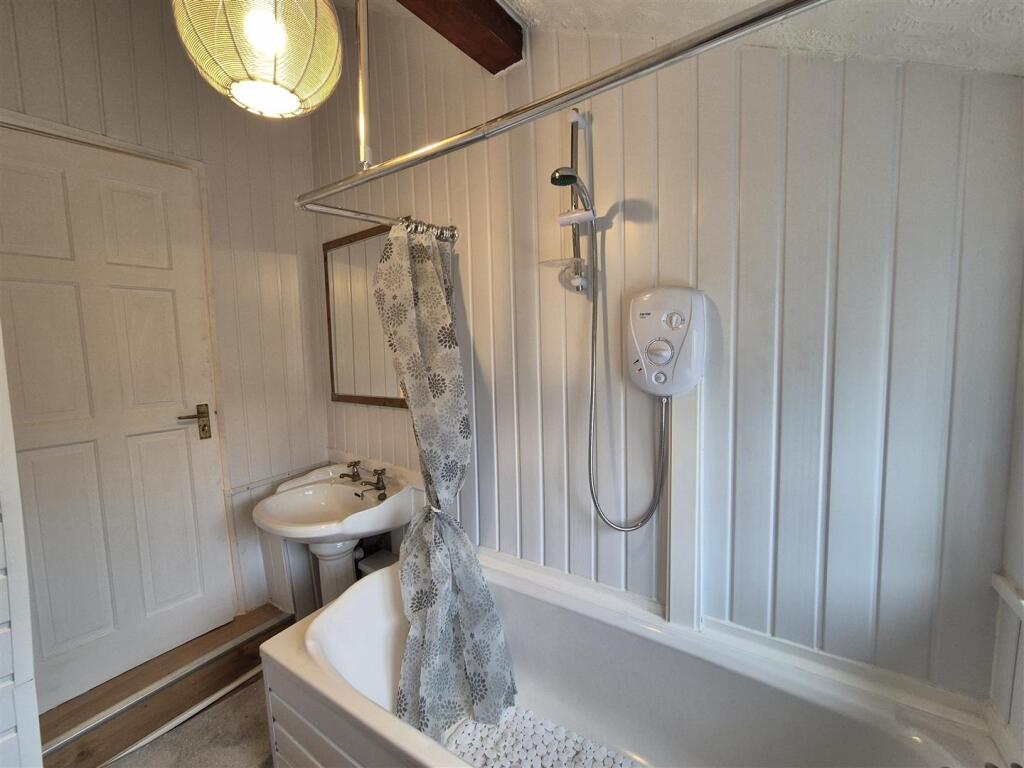 Apartment in Tameside, Greater Manchester - More