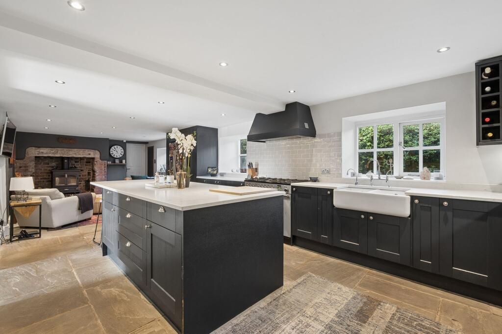 House in Stockport - View 3