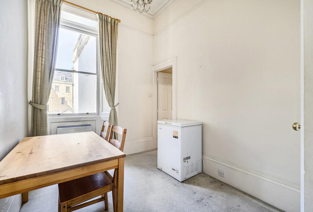 Apartment in Bath, Widcombe - View 6