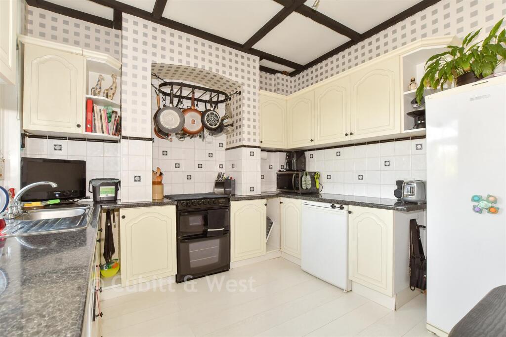 House in London, Sanderstead - View 4