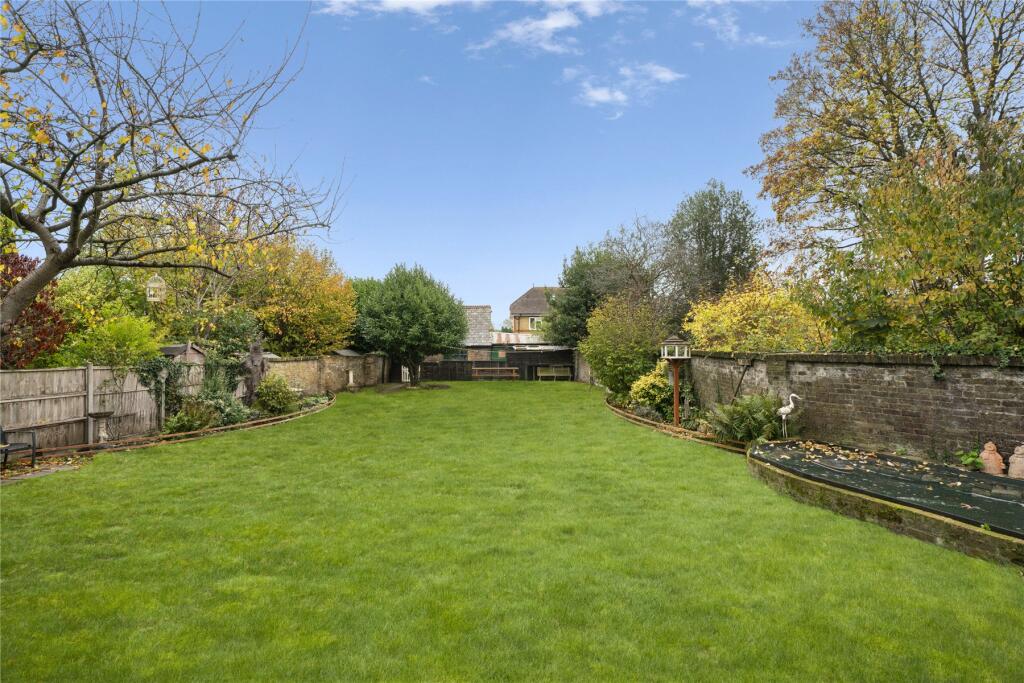 Thames Street, Weybridge, Surrey, KT13 photo 2