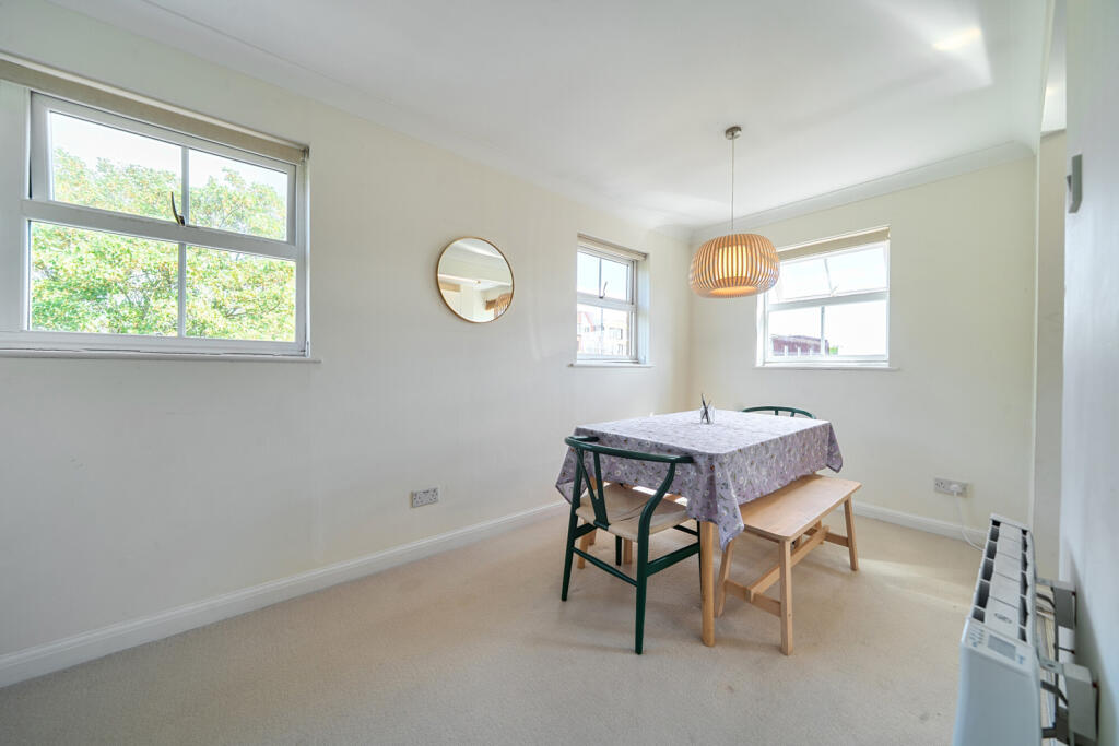 Apartment in London - View 5