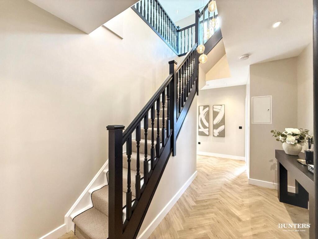 Apartment in Kirklees, Eightlands, Savile Town - View 5