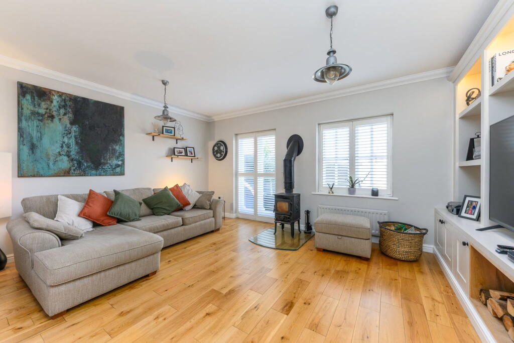 House in Canterbury - View 2