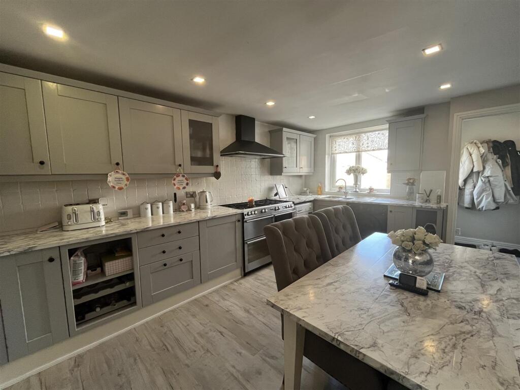 Additional image 2 of South Street, Oakenshaw, Bradford