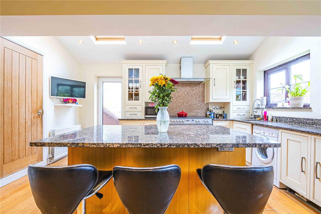 House in Dacorum, Chaulden - View 4