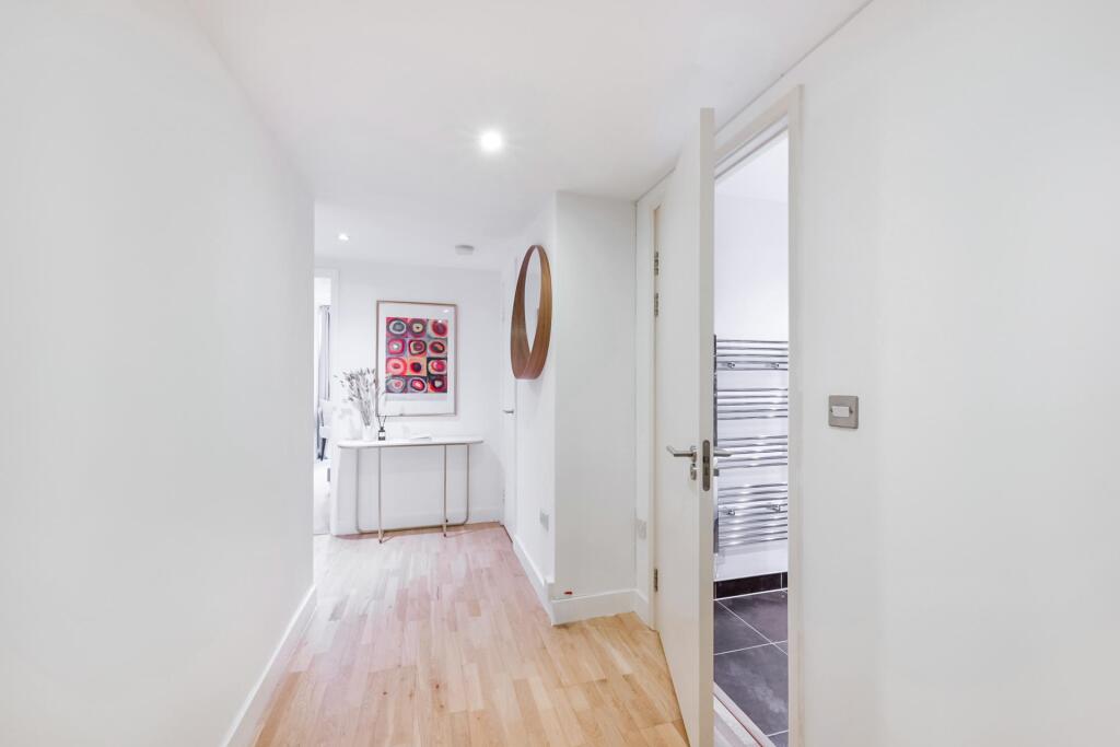 Apartment in London - More