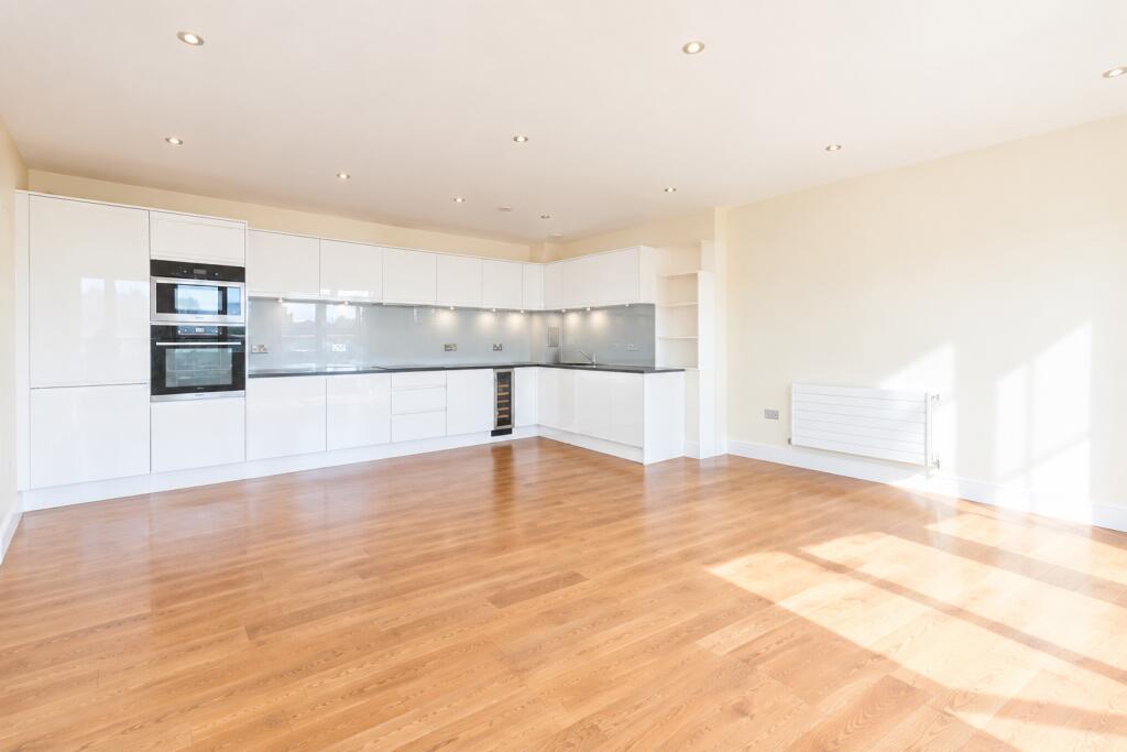 Apartment in London - View 5