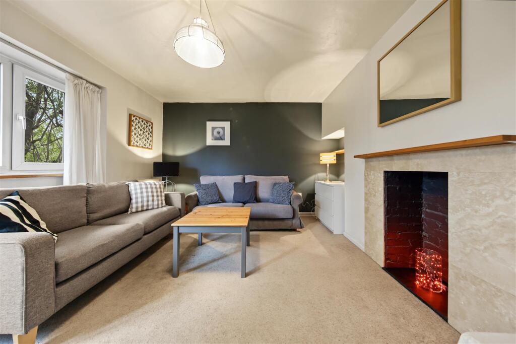 Apartment in London, Barnsbury Estate, Barnsbury - View 2