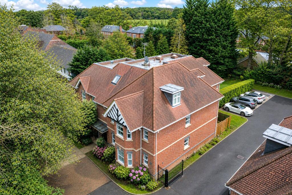 Main image of property: London Road, Windlesham, Surrey, GU20