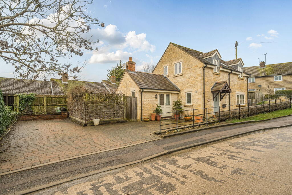 Main image of property: Loves Lane Cottage, Empingham