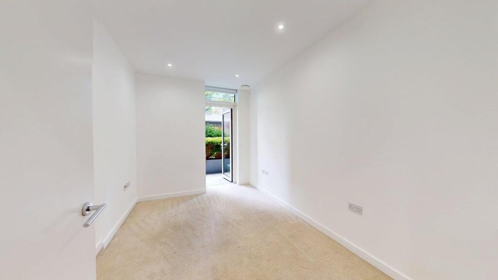Apartment in Croydon - View 5
