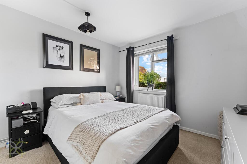 Apartment in Wychavon, Broadway - More