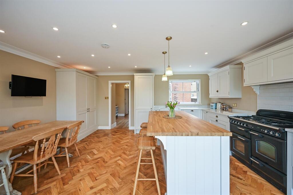 House in Portsmouth - View 5