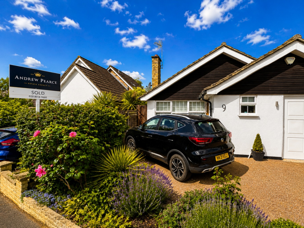 2-bed detached on Eastfields, Pinner, £775,000