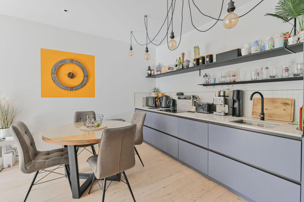 Apartment in London - View 5