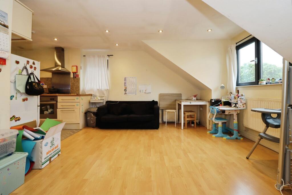 Apartment in Bristol - View 4