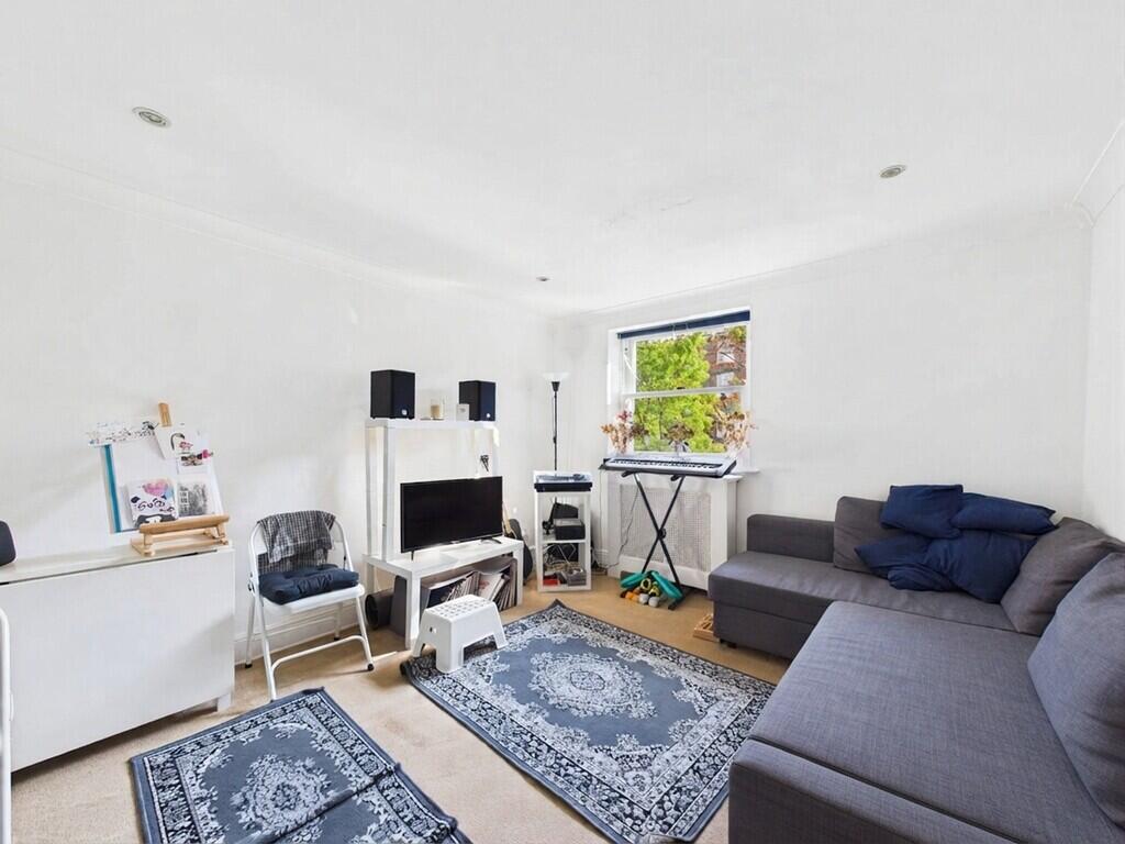 Apartment in London - View 5
