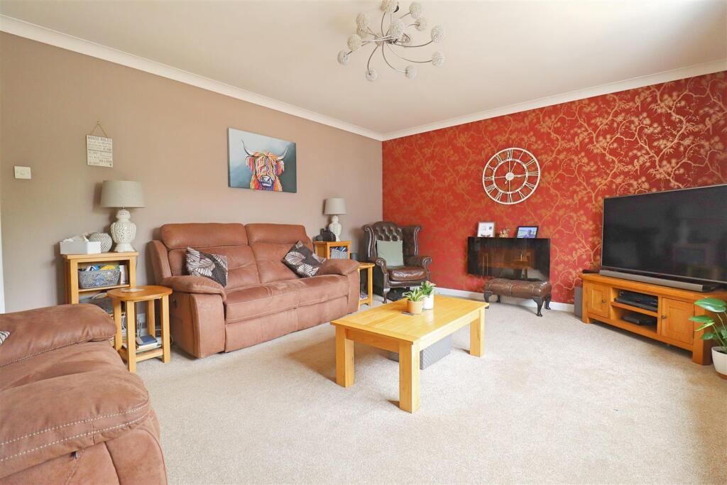 House in Braintree, Black Notley - More