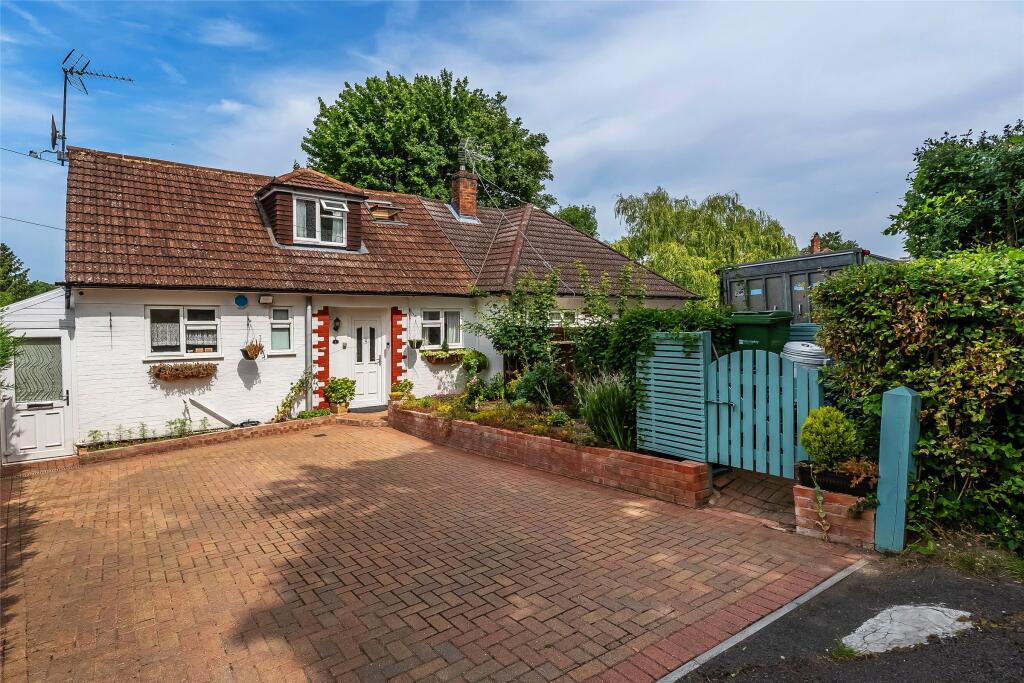 Main image of property: Gardeners Walk, Great Bookham, Leatherhead, Surrey, KT23