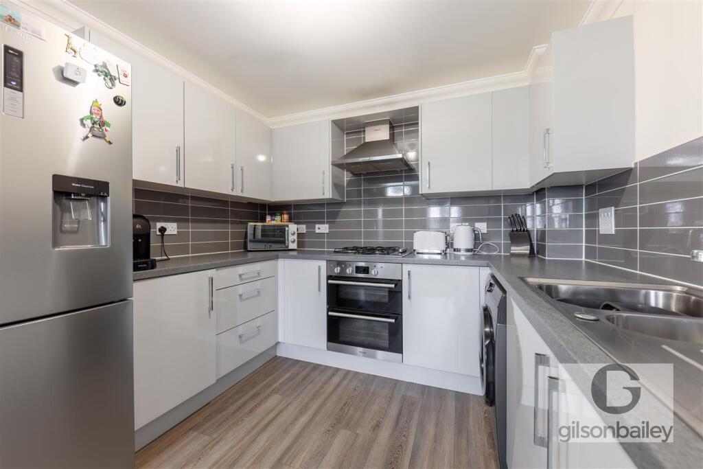 Pond Way, Sprowston, Norwich photo 3