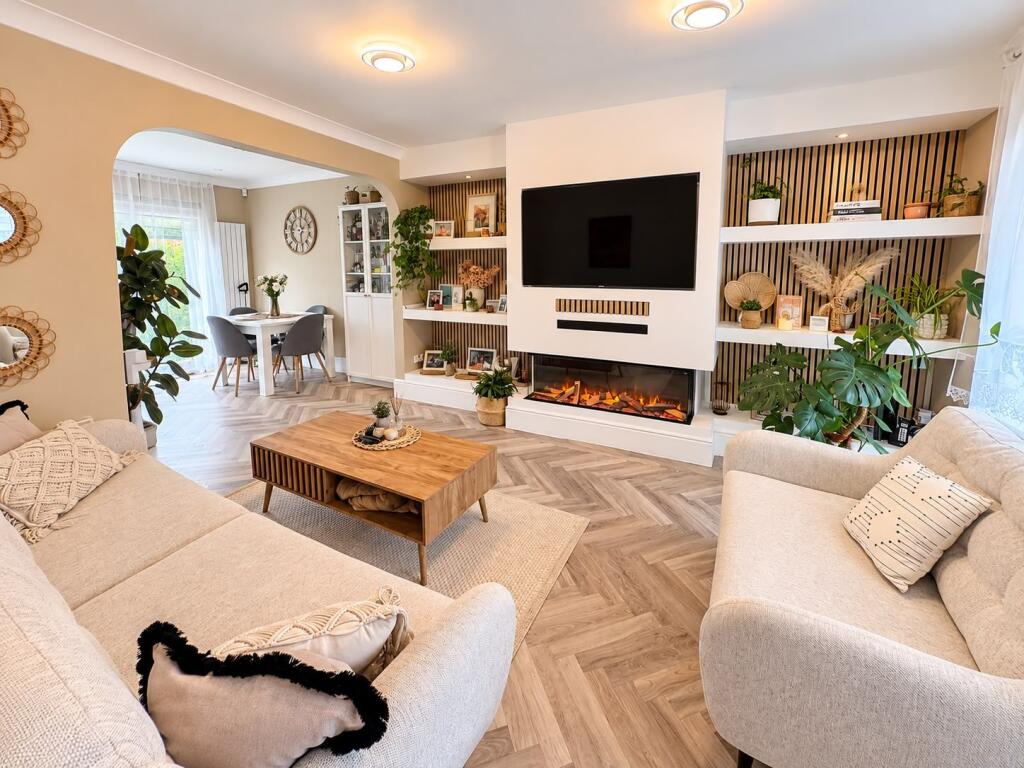 House in Swindon, Haydon Wick - View 5