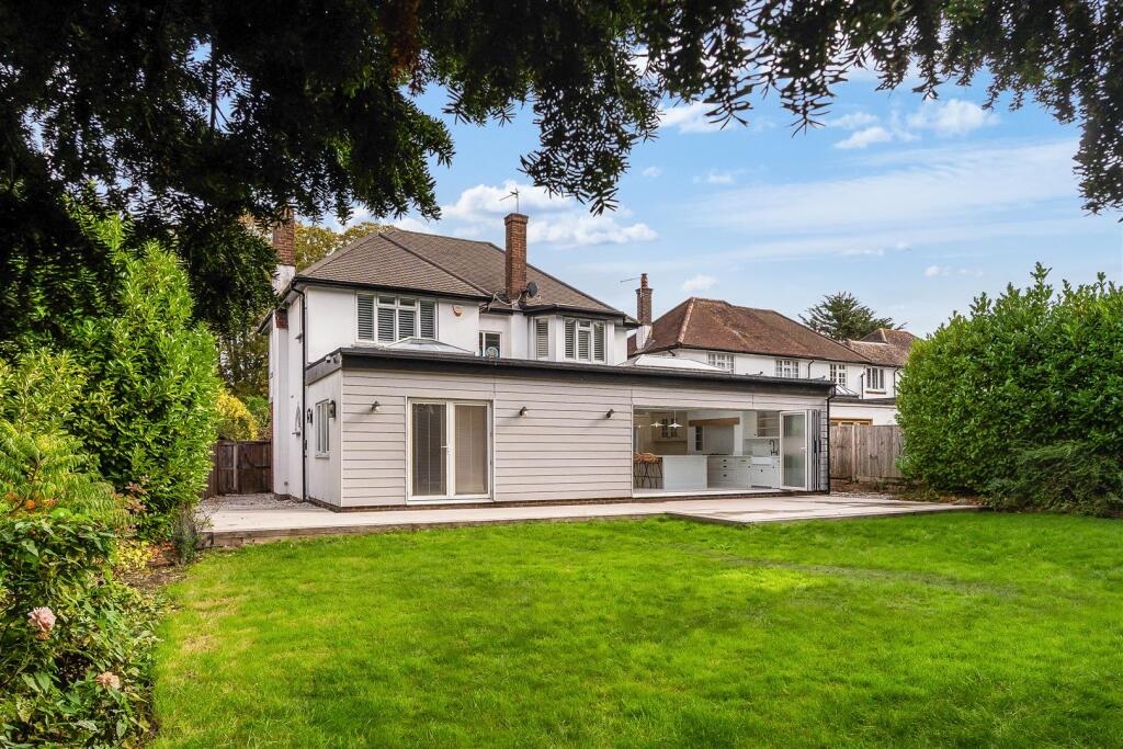 House in Reigate and Banstead, Banstead - View 4