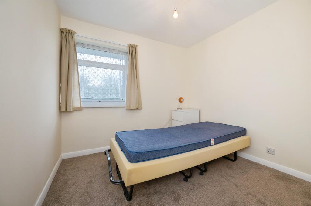 House in Eastleigh - View 5