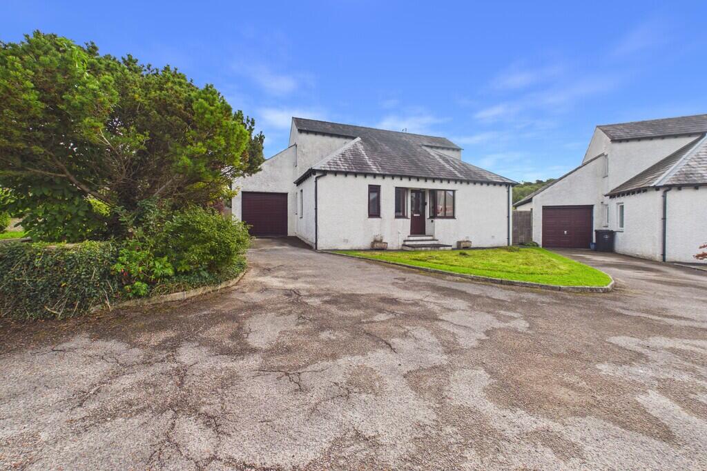 Main image of property: 1 Saul Gardens, Redhills Road, Arnside, Cumbria, LA5 0AT