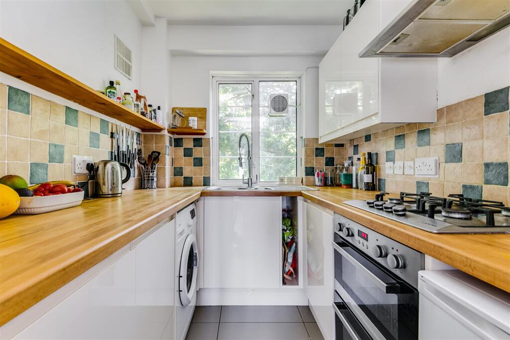 Apartment in London - View 4
