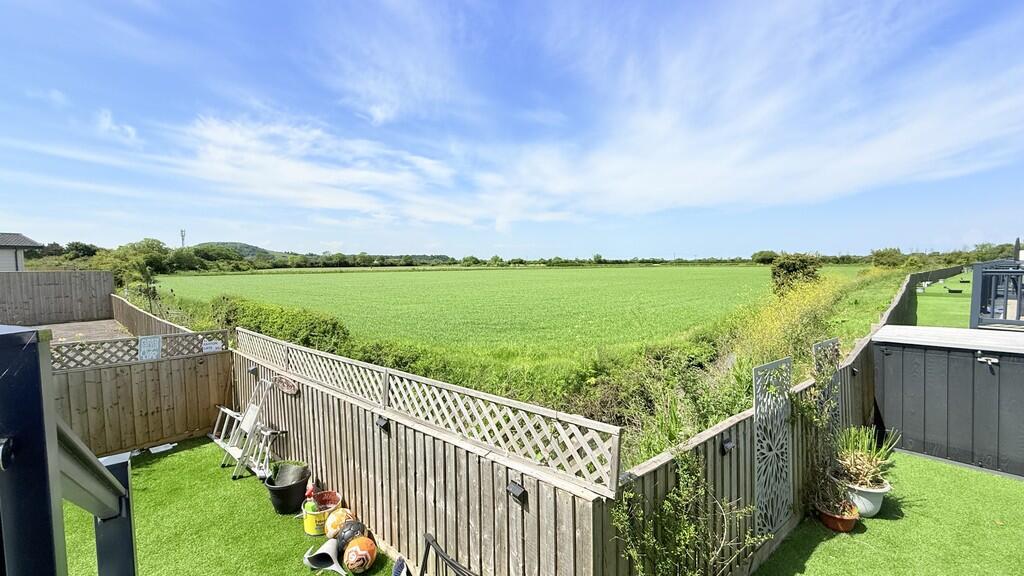 House in Edingworth Road - View 3