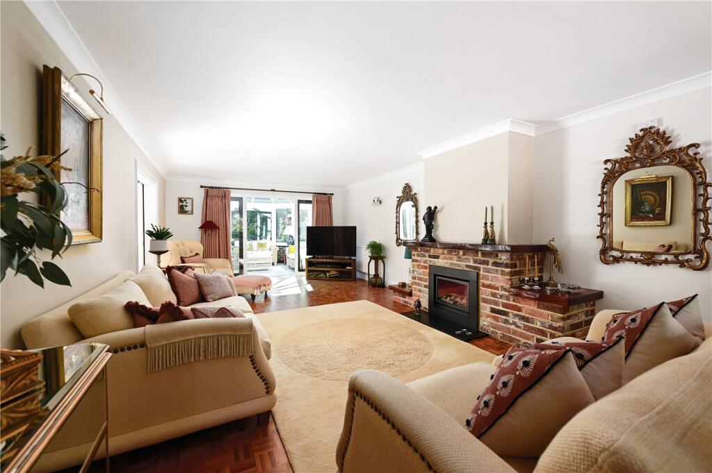 House in Finchampstead - View 3