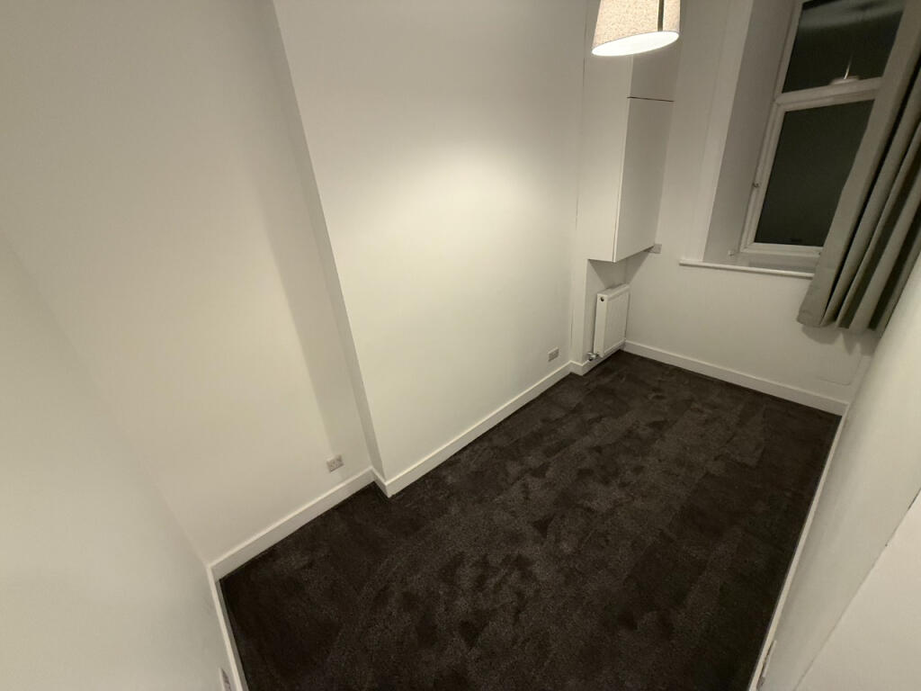 Apartment in Paisley - View 5