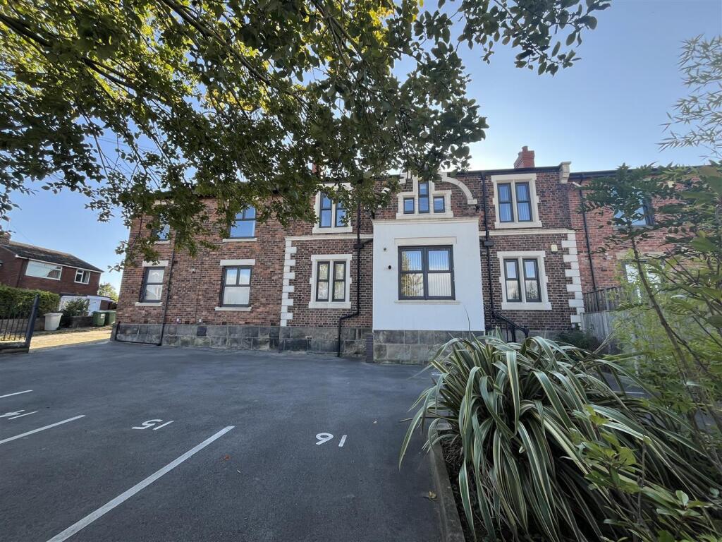 Main image of property: Apt 2 Bathmasters House, Canal Street, Macclesfield